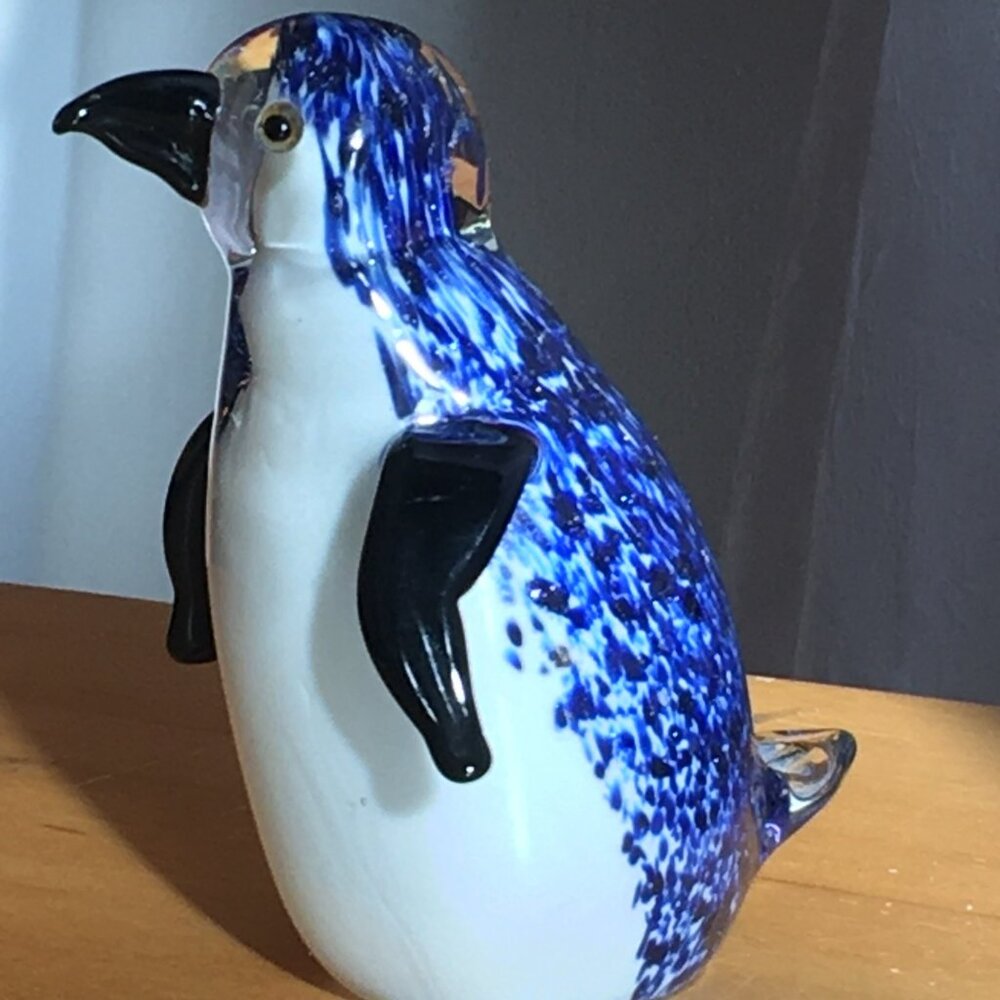 dynasty gallery penguin paperweight